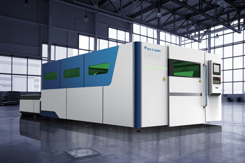 IPG 2000W CNC vláknový laserový řezací stroj Cena k prodeji